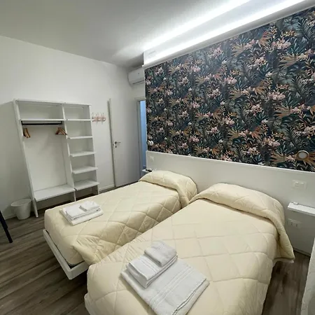 La Casa Sul Viale Oda ve Kahvaltı Iesi